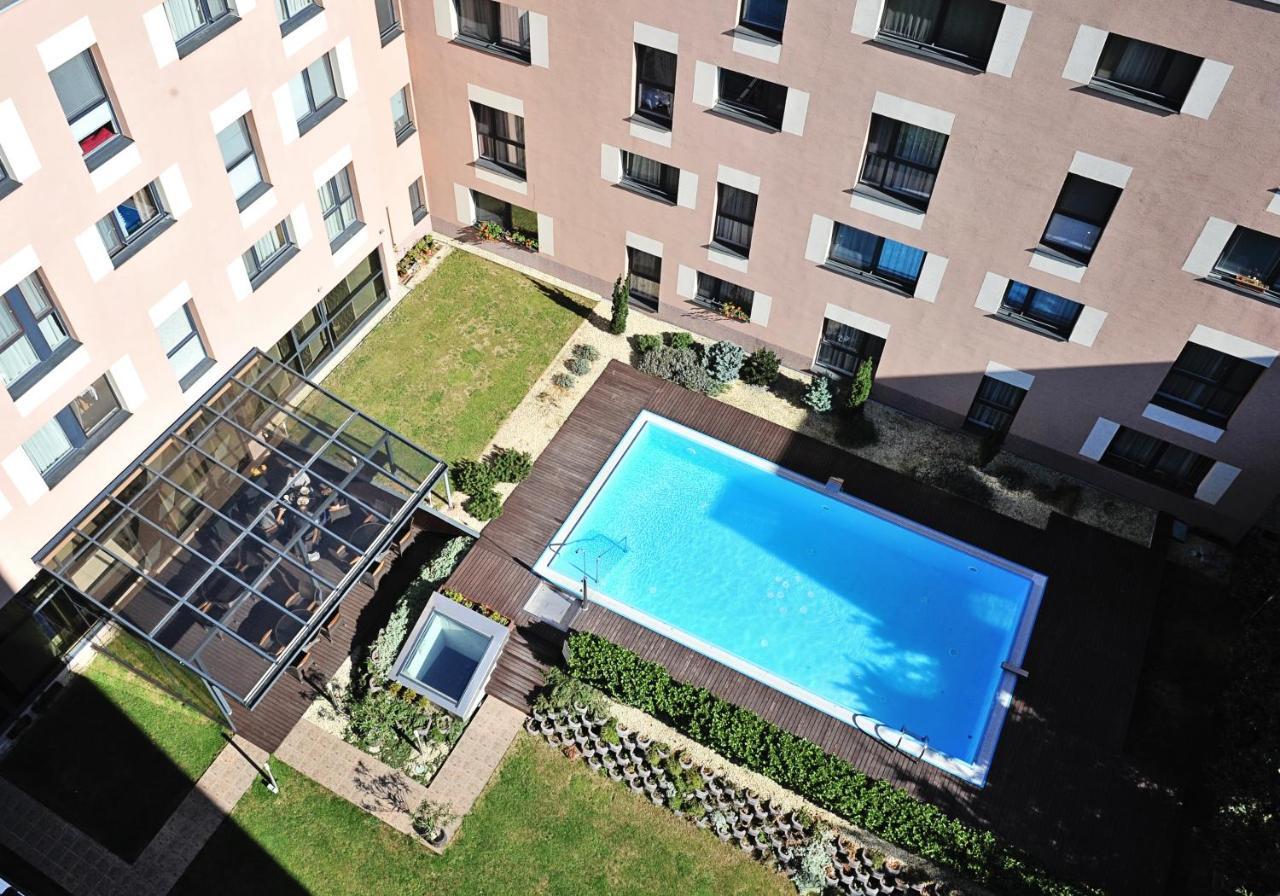 Melrose Apartments Bratislava Buitenkant foto